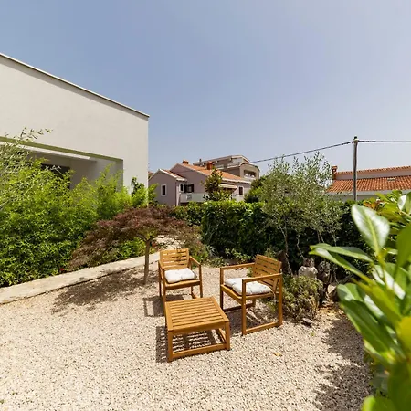 Zen House * Ζαντάρ