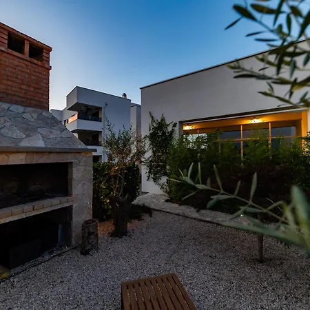 Zen House * Ζαντάρ